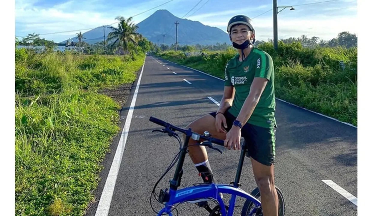 5 Gaya Bagas Adi Nugroho saat Liburan di Alam Bebas, Lepas Penat
