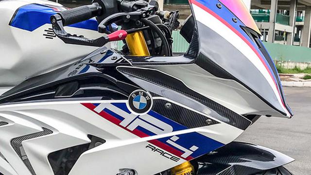 Yamaha YZF-R15 disulap menjadi BMW HP4 Race