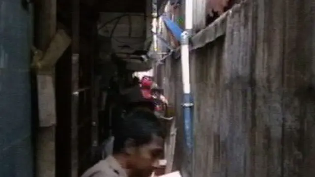 [VIDEO] Puluhan Bangunan Permanen Dibongkar Paksa di Menteng