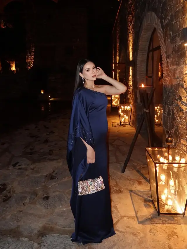 Gaya Alyssa Daguise Tetap On Point Pakai Kaftan Sembari Pamer Baby Bump Saat Kondangan di Maroko