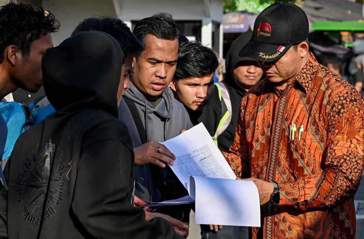 FOTO: KBRI Phnom Penh Dibanjiri WNI Keluar dari Jaringan Penipuan Daring
