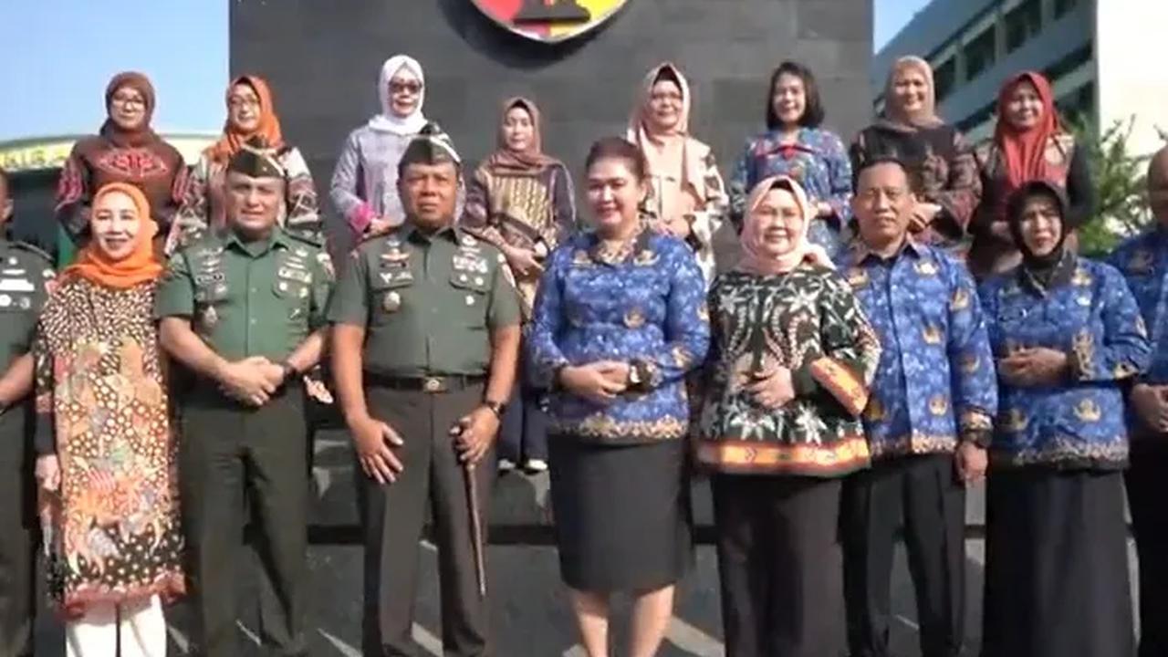 Ryamizard yang tertarik lebih dulu dengan Nora mencoba mencari tahu asal-usul gadis pujaannya itu.