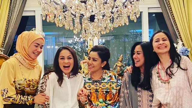 Mewah, Ini 5 Momen Mayangsari Buka Puasa Bareng Geng Sosialita