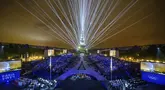 Opening ceremony Olimpiade Paris 2024 begitu berbeda dari edisi-edisi sebelumnya. Untuk pertama kalinya dalam sejarah, pembukaan digelar di luar stadion. (Francois-Xavier Marit/Pool Photo via AP)