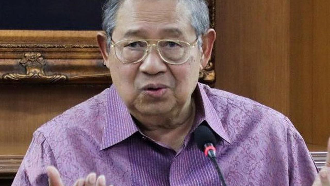 "Pak SBY optimistis suara Partai Demokrat bisa naik signigikan. Sedangkan di Lumajang, masih ada tantangan. Juga di Banyuwangi," ujar Sandi.