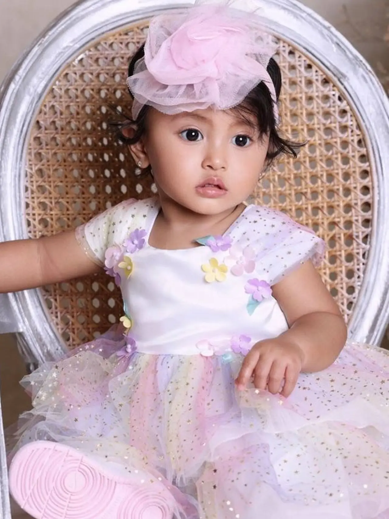 6 Potret Raya Maryam Buah Hati Aisyahrani yang Lucu dan Menggemaskan