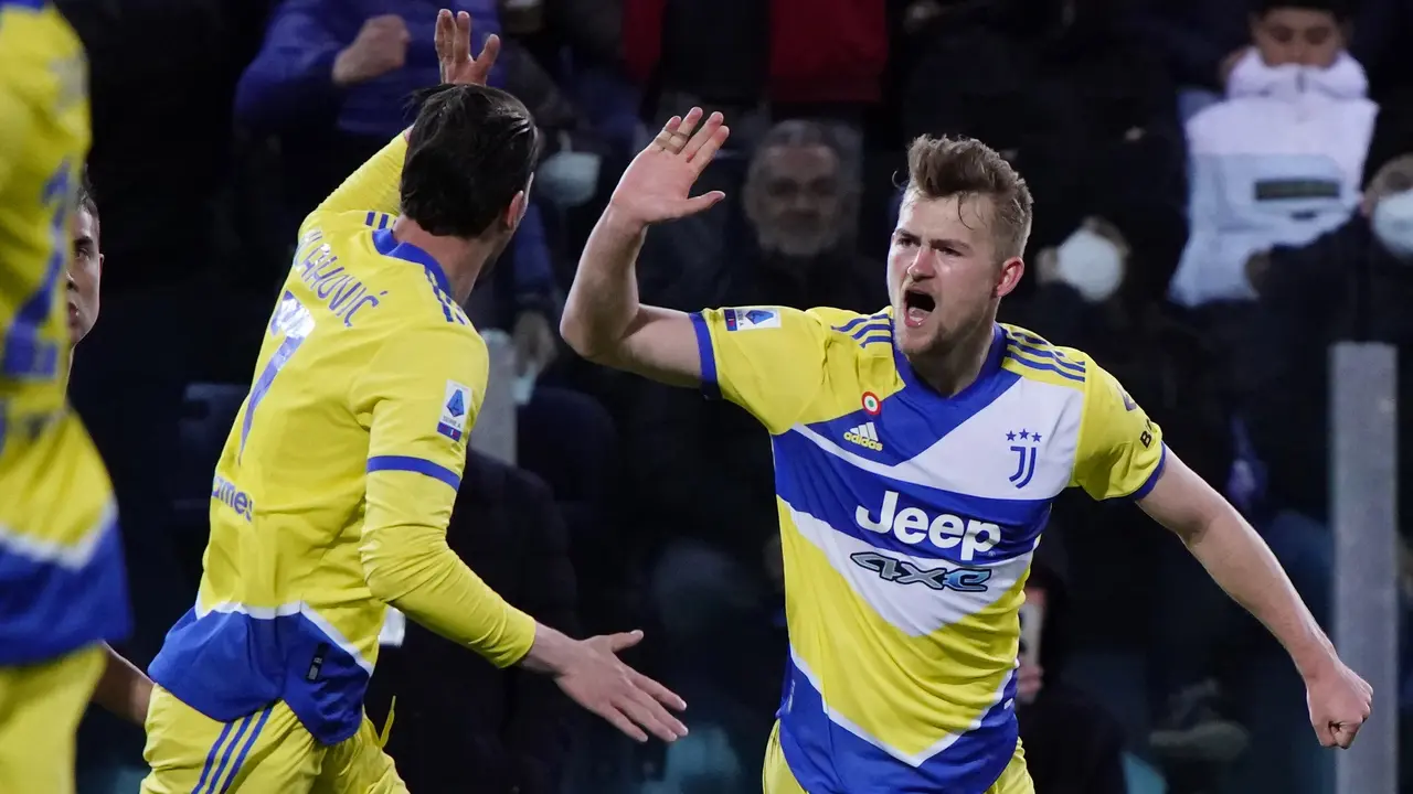 Gol Dusan Vlahovic Bawa Juventus Menang Atas Cagliari