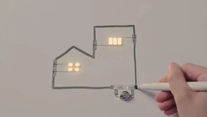 Merancang Masa Depan Pakai Pulpen Tinta Sirkuit Perak dari Jepang