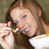 Sarapan jadi asupan kamu untuk memulai hari. Selain sehat, ternyata ada juga menu sarapan yang buat kamu mengurangi tingkat stress.