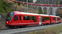 Swiss Pecahkan Rekor Kereta Penumpang Terpanjang di Dunia, Punya 25 Gerbong dan 4.550 Kursi. foto: dok. Rhaetian Railway