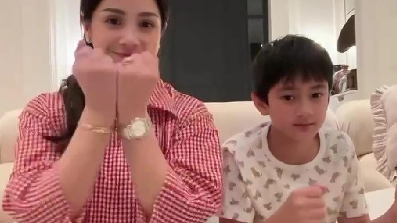 Momen Nagita Slavina dan Rafathar Ikuti Tren Joget Velocity, Disebut Bak Kakak Adik