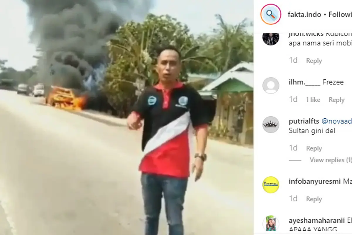 Sebuah mobil mewah terbakar di Km 48 Jalan Poros Samarinda, Balikpapan