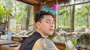 Zee Keenan terlahir sebagai perempuan dengan nama Matanawee Keenan pada 1988. Kini Zee pun berubah menjadi cowok ganteng, bertato dan punya tubuh atletis. (FOTO: instagram.com/zeezeez/)