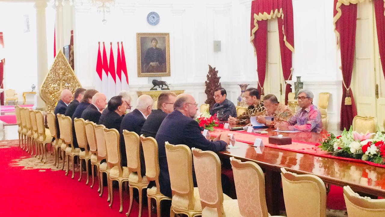 Jokowi temui delegasi Senat Ceko (Merdeka.com/Titin Supriatin)