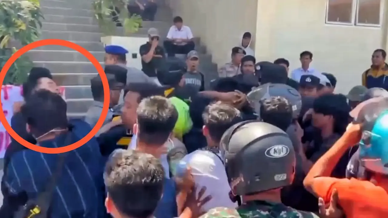 Viral Demonstran Tonjok Muka Polisi Saat Unjuk Rasa Di Mamuju, Kini Dikejar Polisi Hingga ke Hutan