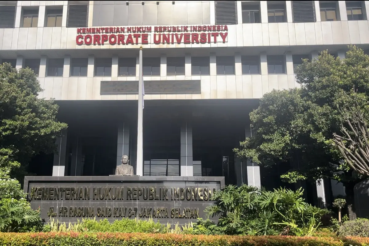 Kondisi Kantor Kementerian Hukum (Kemenkum) di Hari Pertama WFH ASN. (Liputan6.com/Radityo)