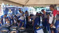 15 siswa SMK Nusa Mandiri Pemalang Jawa Tengah menjadi teknisi dalam ajang balap FIM MiniGP Indonesia Series 2022 di Sentul Bogor Jawa Barat, Sabtu sampai Minggu (24-25/9/2022).