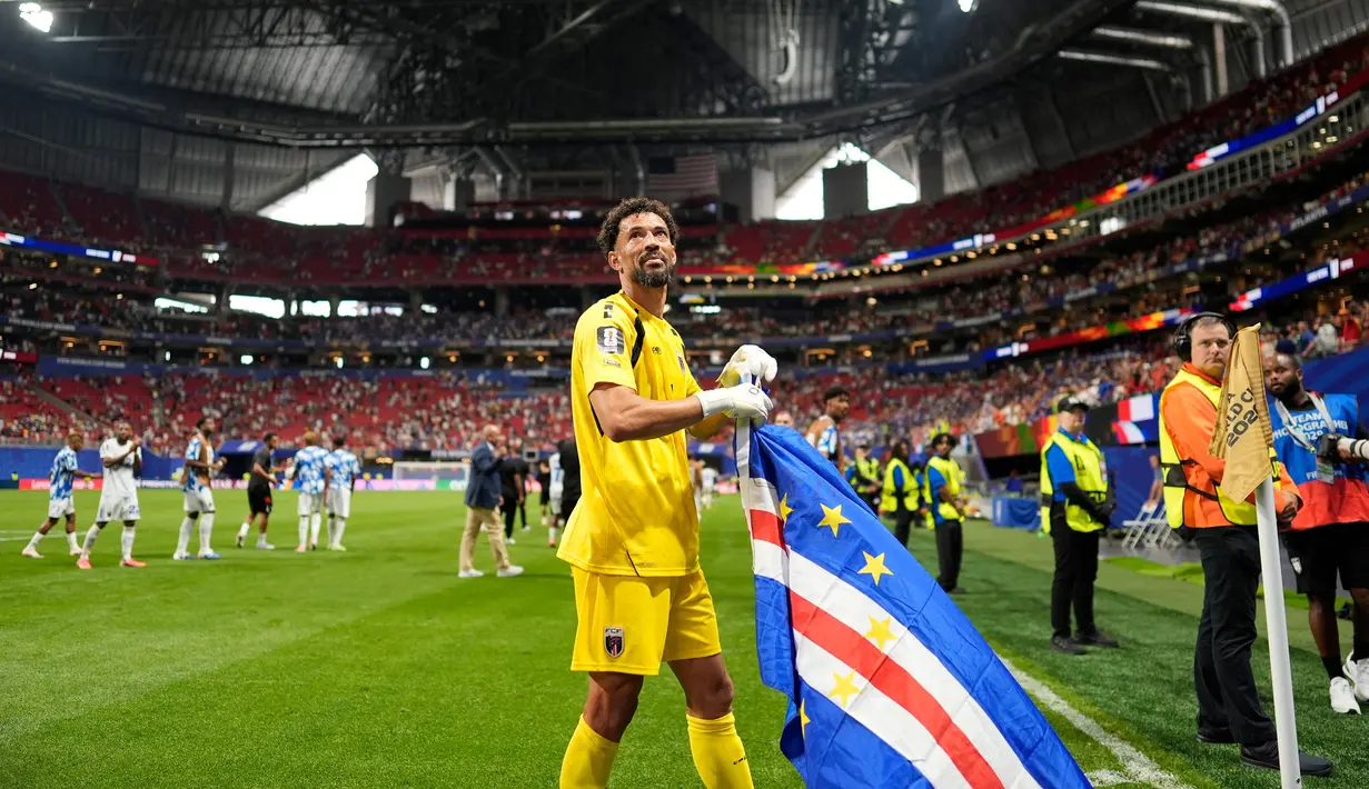 Sementara itu, kakek dan neneknya sudah meninggal beberapa tahun lalu sebelum Piala Dunia. Padahal, pemain 40 tahun tersebut tinggal bersama mereka sejak kecil. (AP Photo/Mike Stewart)