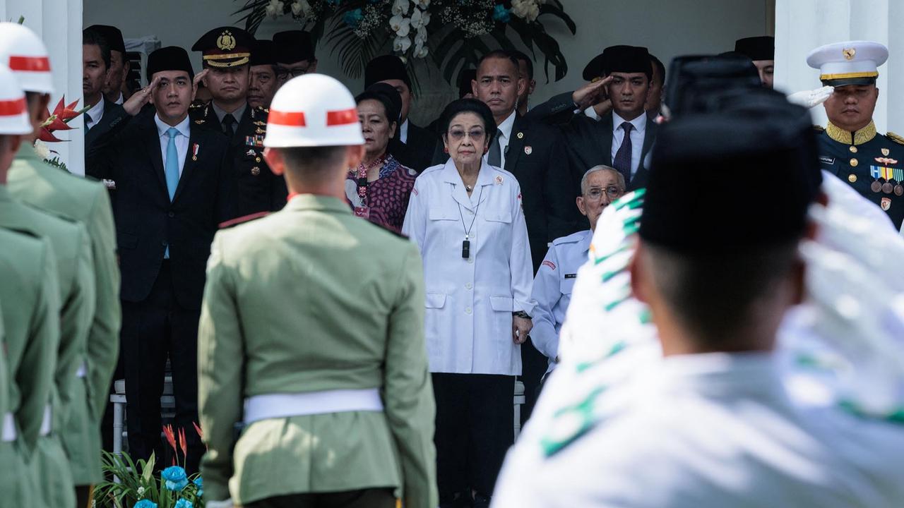 FOTO: Momen Pertemuan Prabowo, Gribran dan Megawati di Gedung Pancasila