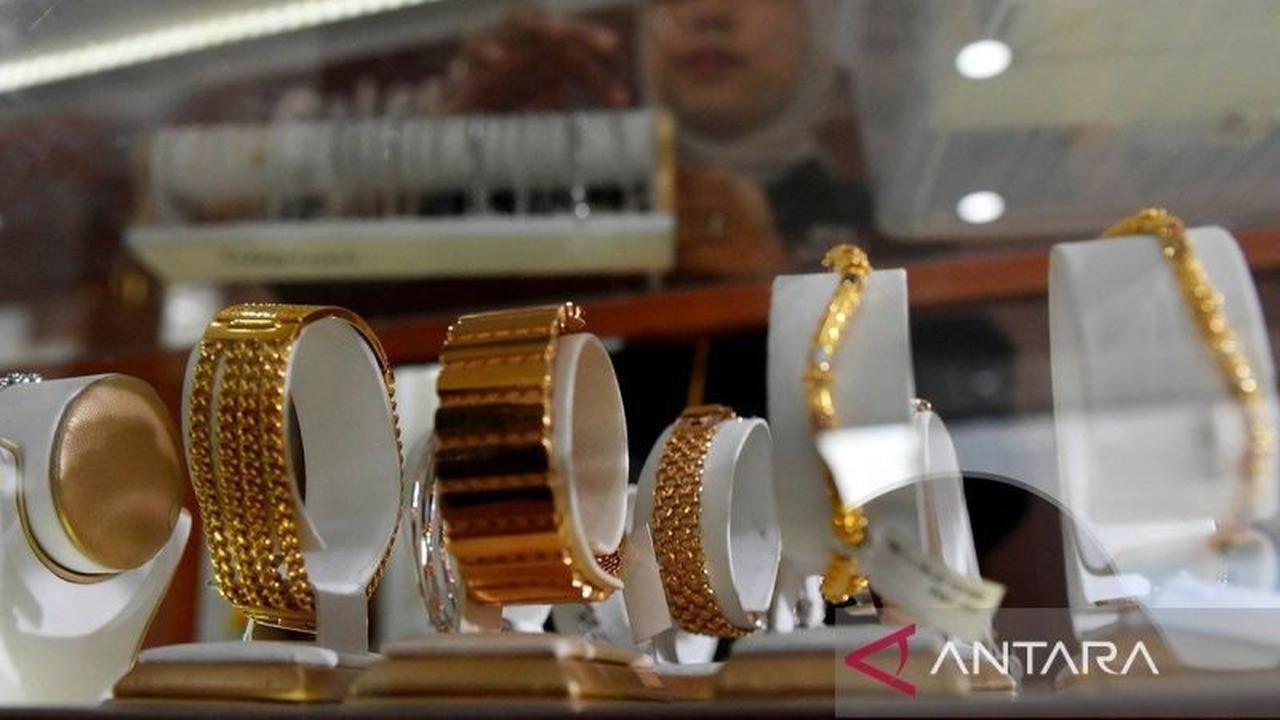Harga Emas Pegadaian Hari Ini: UBS, Antam, Galeri24 Stabil di Awal Pekan