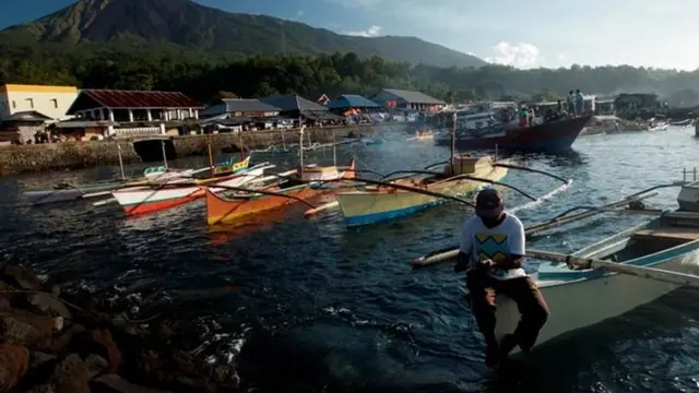 Pemandangan di kaki gunung Gunung Karangetang