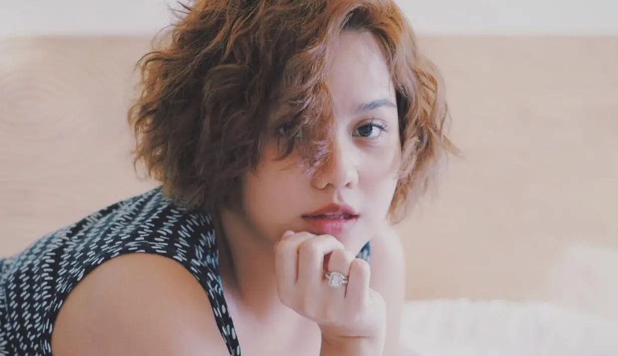 (Instagram/mythalestari)