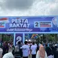 Ribuan pendukung Prabowo-Gibran mulai memadati kawasan Stadion GBK, Senayan, Jakarta, Sabtu (10/2/2024) untuk menghadiri kampanye akbar terakhir bertajuk 'Pesta Rakyat untuk Indonesia Maju'. (Merdeka.com)