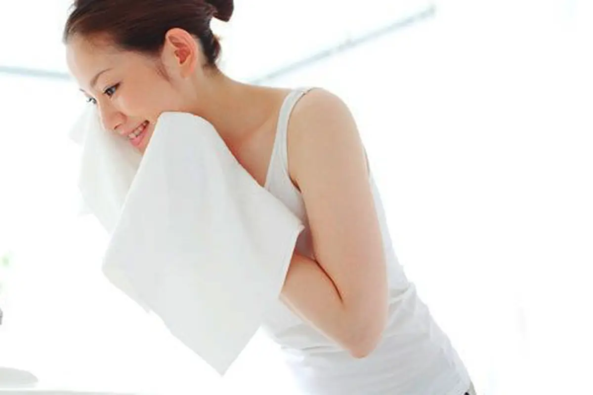 Cara mengatasi komedo./Copyright shutterstock.com