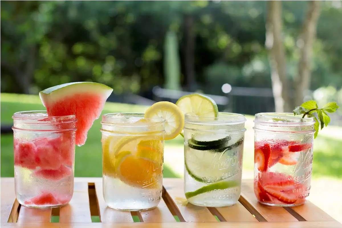 3 Resep Infused Water untuk Kembalikan Ion Tubuh