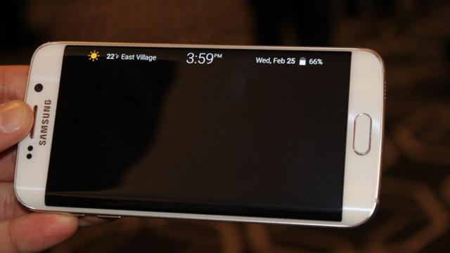 10 Keunggulan Galaxy S6 &amp; S6 Edge yang Bikin Pengguna iPhone Iri