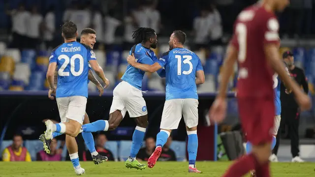 Napoli Bantai Liverpool di Stadion Diego Armando Maradona