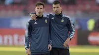 Lionel Messi dan Sergio Aguero (JUAN MABROMATA/AFP)