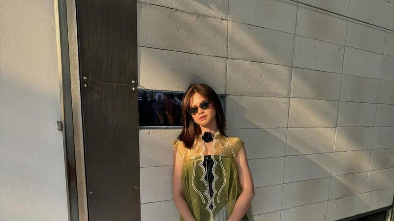 Meski belum ada konfirmasi resmi, banyak yang menilai Maudy Effrosina dan Fadly Faisal terlihat cocok bersama. Jika benar sedang dekat, semoga segera go public, ya!<br>