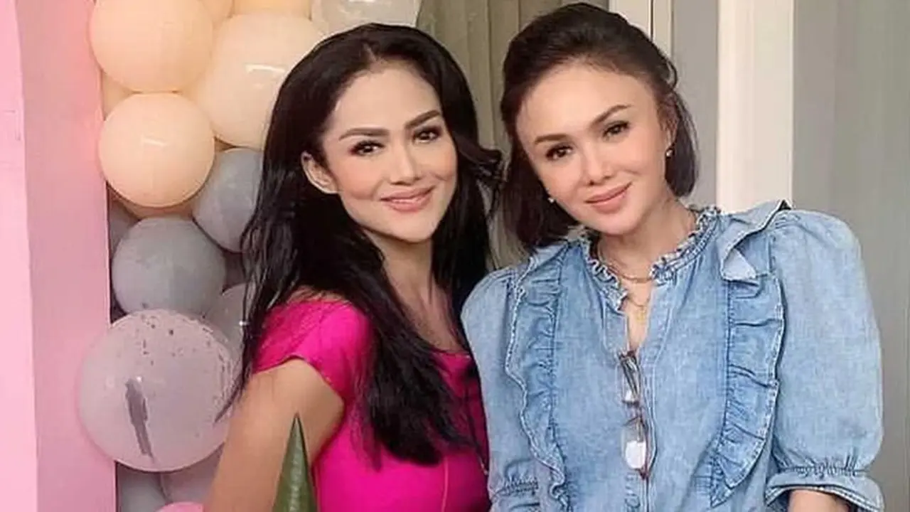 7 Potret Kompak Yuni Shara dan Krisdayanti, Sister Goals Banget