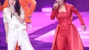Penampilan apik penyanyi yang sedang di puncak popularitas Via Vallen dengan Zaskia Gotik. Keduanya membawkan lagu Sayang dan Juragan Empang. (Bambang E Ros/Bintang.com)