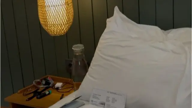 Kondisi kamar hotel Greenhill Labuan Bajo, tempat WNA Kanada ditemukan tewas.
