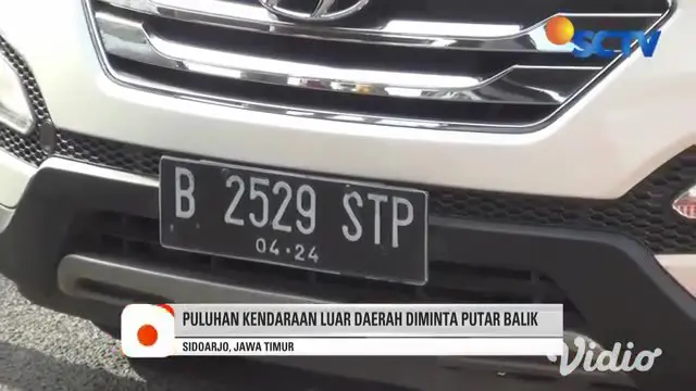 Puluhan kendaraan dari arah Pasuruan dan Malang harus memutar balik, saat akan memasuki wilayah Sidoarjo, Jawa Timur, sebagai bagian dari penerapan larangan mudik demi menekan angka penyebaran Covid-19.