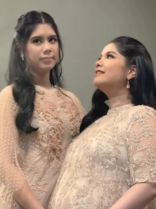 Almira Tunggadewi saat Maternity Shoot Annisa Pohan. [@annisayudhoyono]