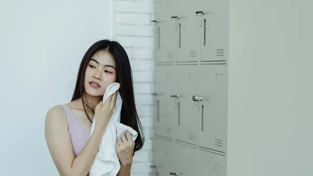 Suka Olahraga di Luar Ruangan? Ini Pentingnya Elektrolit untuk Kondisi Tubuh Perempuan