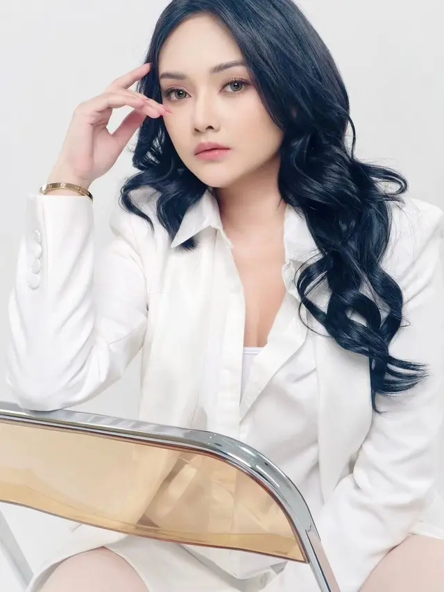 Profil dan Fakta Menarik Suci Winata Istri ke-4 Ari Sigit Cucu Soeharto, Selisih Usia 21 Tahun dengan Suami