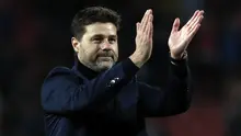 File foto Rabu, 6 November 2019, Mauricio Pochettino memberi tepuk tangan kepada para penggemar usai pertandingan grup B Liga Champions antara Red Star dan Tottenham, di Stadion Rajko Mitic di Beograd, Serbia.  Pochettino menggantikan Thomas Tuchel yang baru saja dipecat. (AP Photo/Darko Vojinovic)