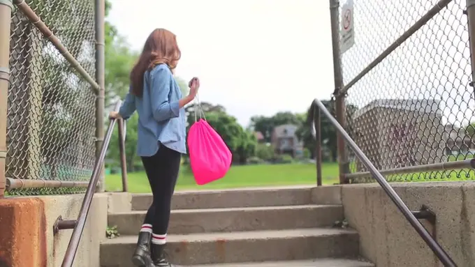 Tas Serut untuk Nge-Gym yang Lebih Kece Kalau Bikin Sendiri