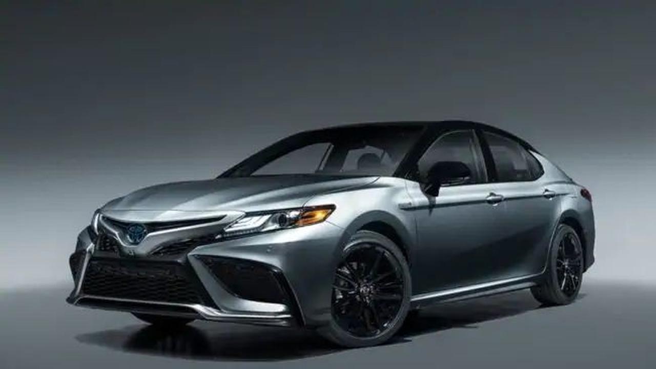 Toyota Camry 2021