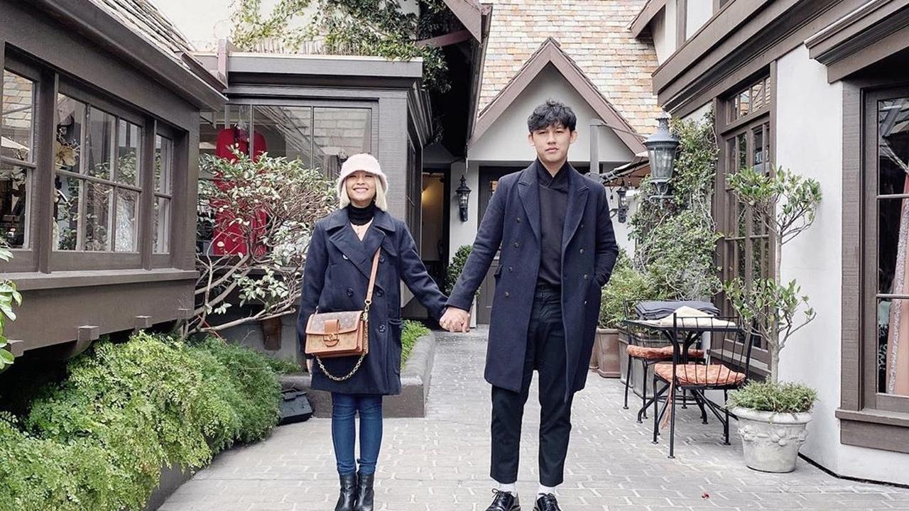 Momen Manis Rinni Wulandari dan Jevin Julian