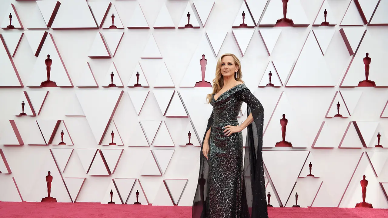 Merek serat TENCEL™ dari Lenzing Berkolaborasi dengan Red Carpet Green Dress untuk Menghadirkan Koleksi Gaun Ramah Lingkungan dalam ajang penghargaan Oscar.