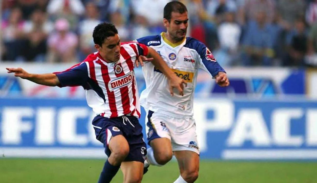 2. Bersama Dorados, klub asal Meksiko, Josep Guardiola mengakhiri kariernya sebagai pesepak bola. (www.publimetro.com.mx)