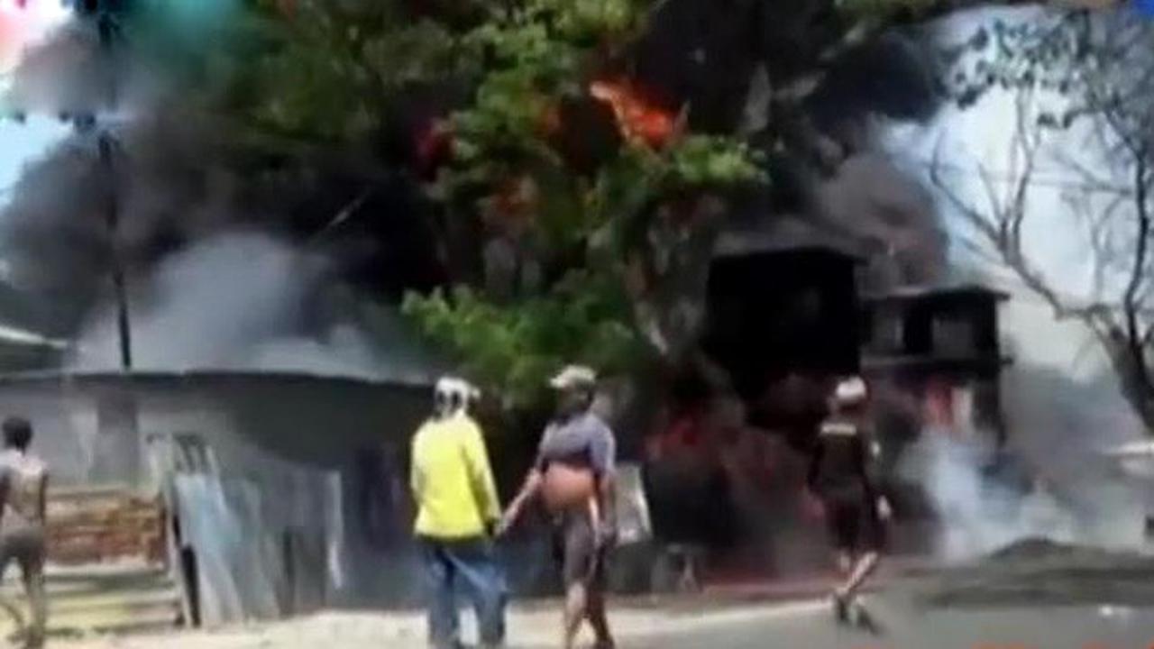 Pabrik Terbakar di Pasuruan 