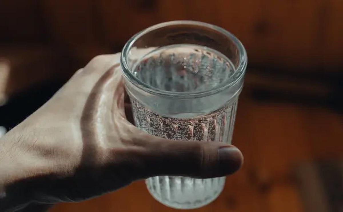 Benarkah Kurang Minum Air Putih Dapat Menyebabkan Sakit Ginjal? Berikut Penjelasannya