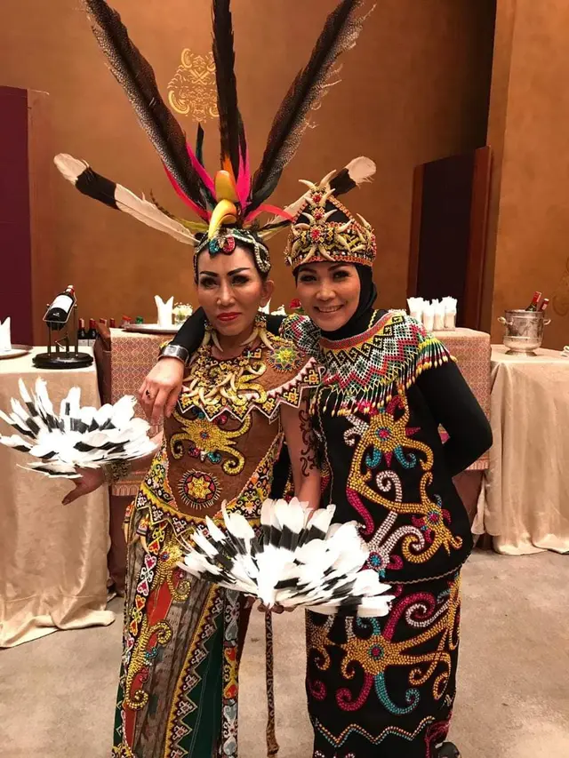 Kalung black diamond