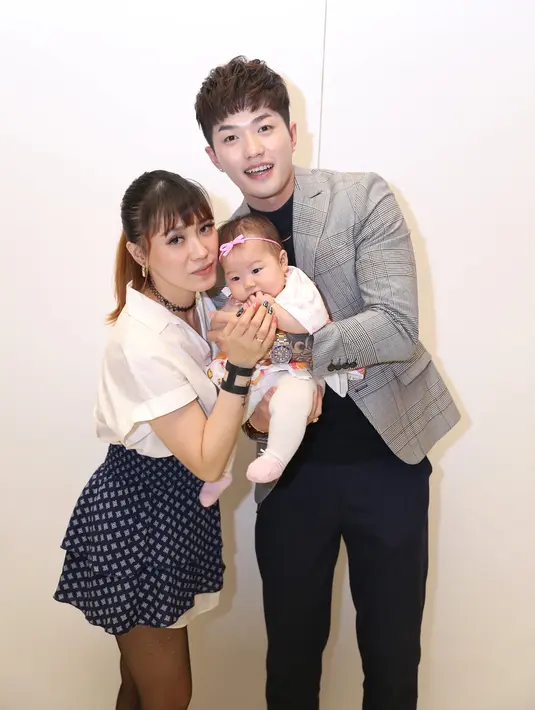 Lee Jeong Hoon dan Monique Octaviani alias Moa